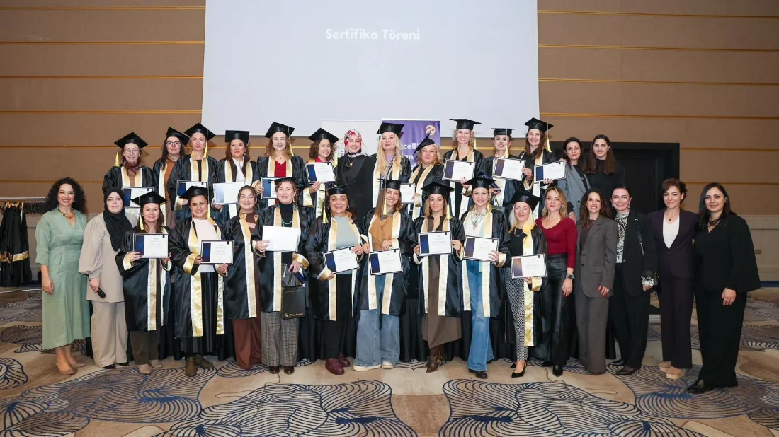 Tech&Touch’ta Mezuniyet Coşkusu: “Liderliğin Yeni Dili” Sahneye Çıktı